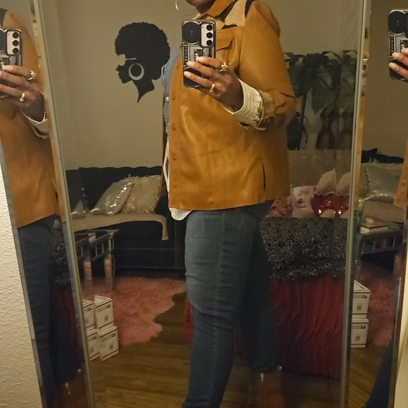 Vintage faux leather and suede it's jacket. Rare find! Good condition - Picture 7 of 7